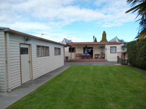 107 Maddison Street, Akina