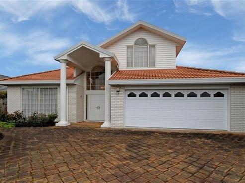 4 Huntington Drive, Huntington