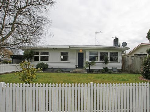 81 Lewis Street, Glenview