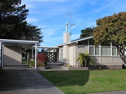 23 Exeter Crescent, Pirimai