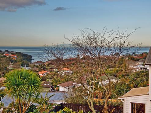 21 Sunrise Avenue, Murrays Bay