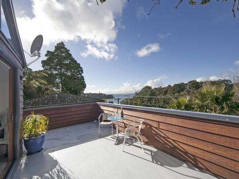 37 Laingholm Drive, Laingholm