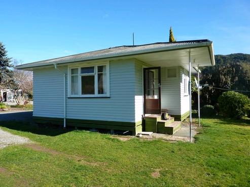 51 Hotham Street, Murchison