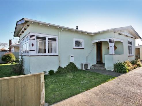 515 Hastings Street South, Akina