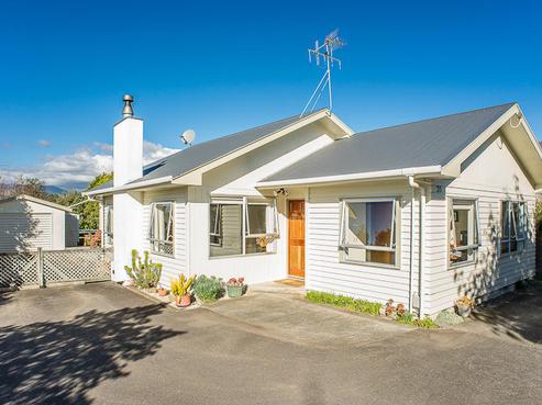 35 Bluegum Road, Paraparaumu Beach