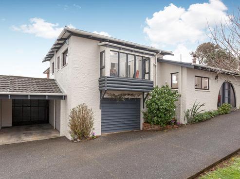 2/6 Hayr Road, Three Kings