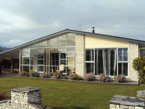61 Eastons Road, Westport