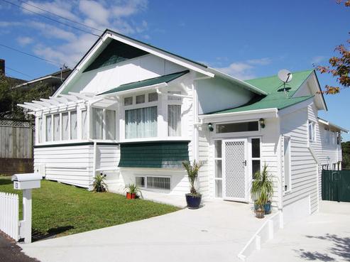 13 Rewa Road, Three Kings