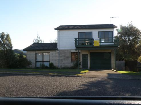 313 The Drive, Whangamata