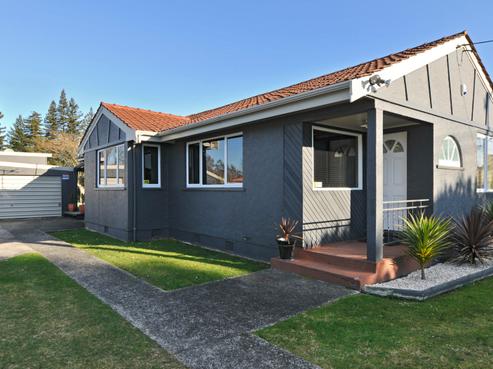 10 Shirley Street, Mangakakahi