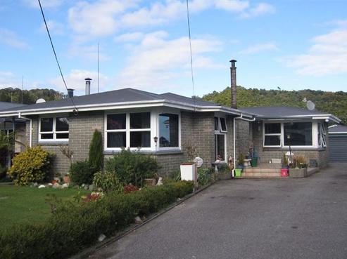 32 Marlborough Street, Greymouth
