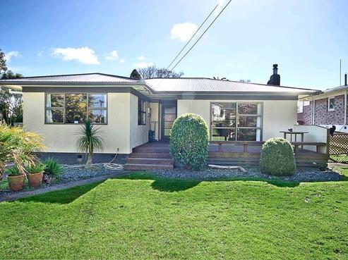 16 Colombo Road, Waiuku