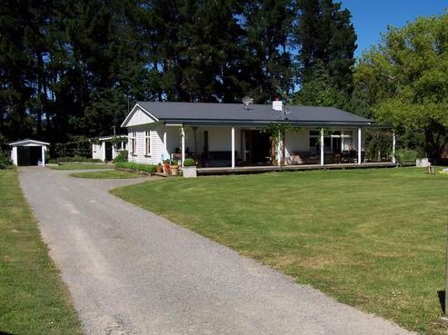 641 Birch Hill Road, Okuku