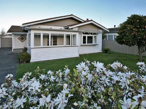 903 Heathcote Avenue, Mayfair