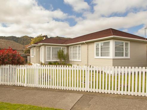 12 Foster Street, Taita