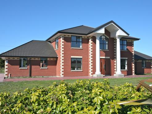 2 Grangewood Drive, Lincoln