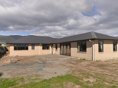 25 Hammill Grove, Stoke