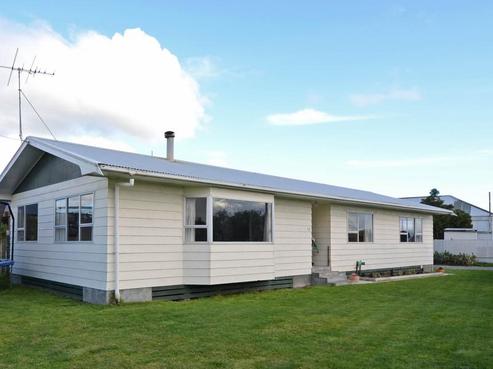 12 Cork Street, Martinborough