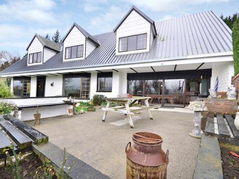 381 Henley Road, Henley