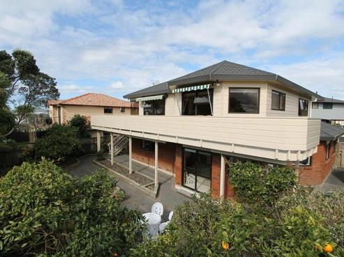 2/26 Ridge Road, Waiake