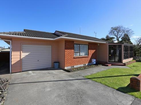 32A Kahikatea Street, Inglewood