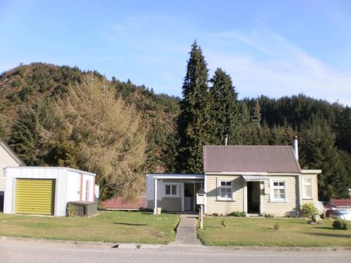 9 Broadway, Reefton