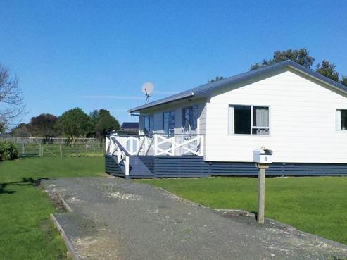 11 Lane Road, Mahia