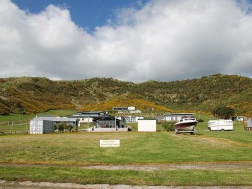 11 Lochiel Street, Mahia