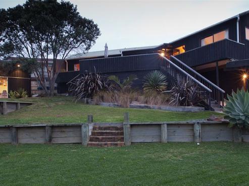 49 Elliston Crescent, Stanmore Bay