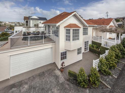 17 Seaview Road, Castor Bay
