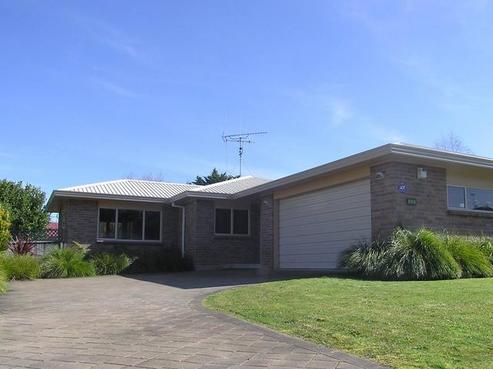 100 Dixon Road, Glenview