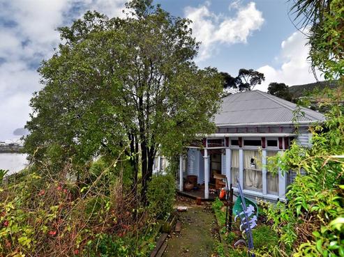 1 Cunningham Terrace, Lyttelton