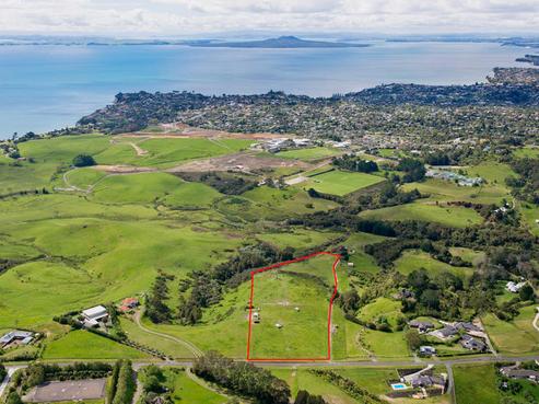 132 Vaughans Road, Long Bay