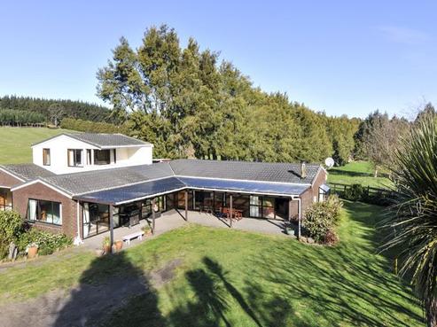 130 Te Puea Road, Tikitere