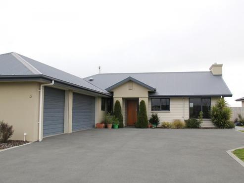 3 Halston Close, Huntingdon/Lake Hood