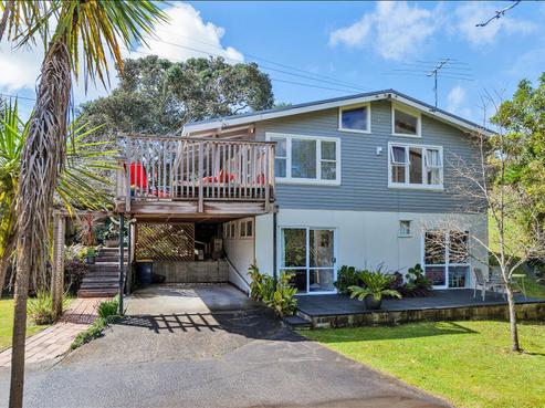 4 Earl Road, Titirangi