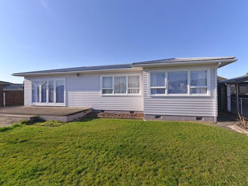 41 Tennyson Crescent, Stoke