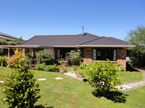 6 Bastia Avenue, Bastia Hill