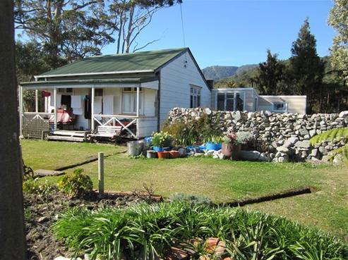 1 Chamberlain Street, Waimangaroa