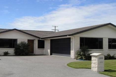109 Ferry Road, Clive