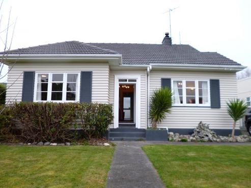 409 Akina Street, Akina