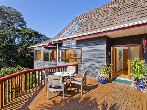 46 Lemnos Place, Titirangi
