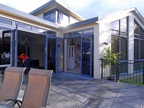 12 John Webb Drive, Glenview