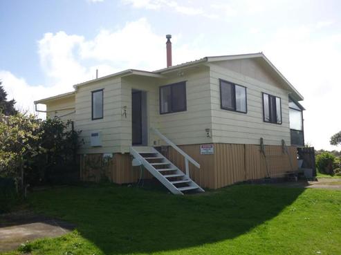 12 Ashwell Drive, Port Waikato