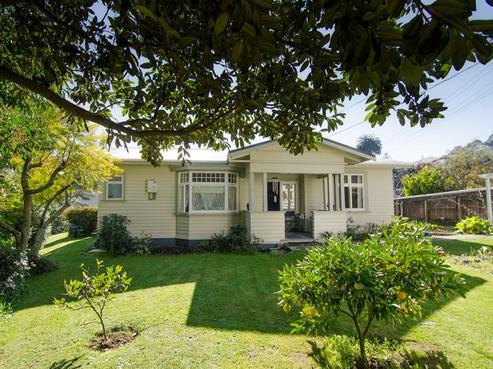 40 Bisley Avenue, Moana