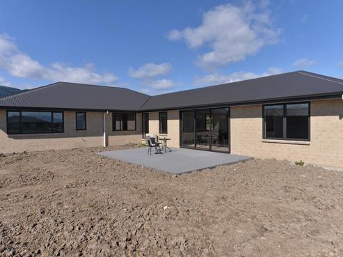 23 Hammill Grove, Stoke