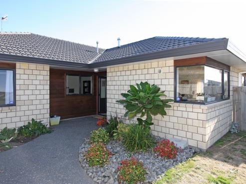 94 Guildford Drive, Paraparaumu Beach