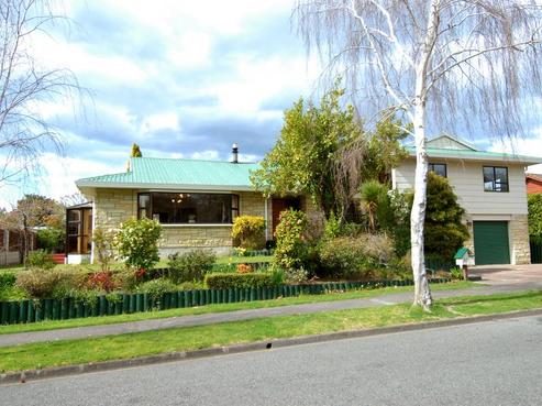 57 James Cook Street, Havelock North