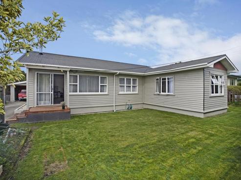 206 Whitby Road, Wakefield