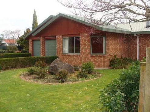 37 Carlyle Street, Leamington